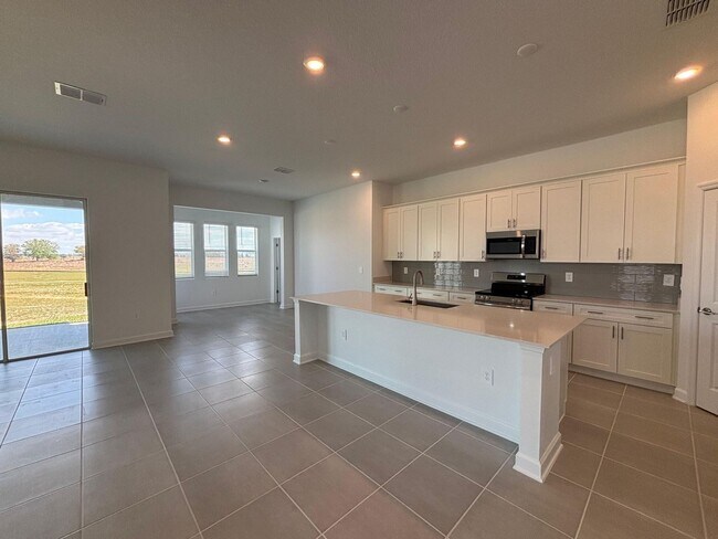 Building Photo - 5996 Shavasana Rd