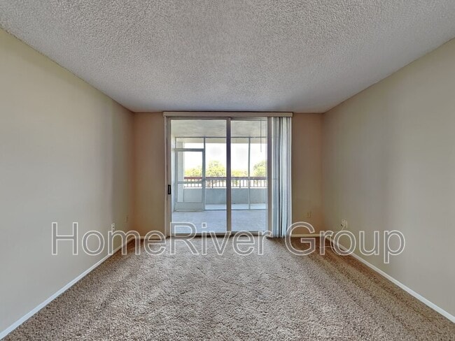 Building Photo - 2333 Feather Sound Dr