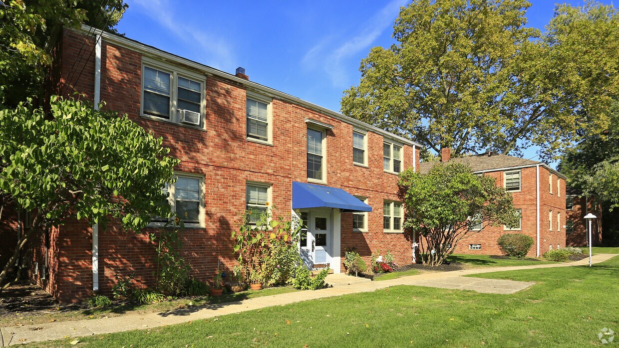 Lakeside Cove Apartments Apartments in Euclid, OH