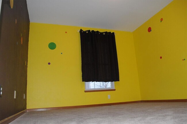 Foto del edificio - 820 Wood Sorrel Ln