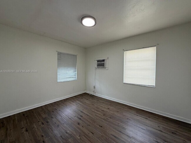 Foto del edificio - 541 SW 7th St