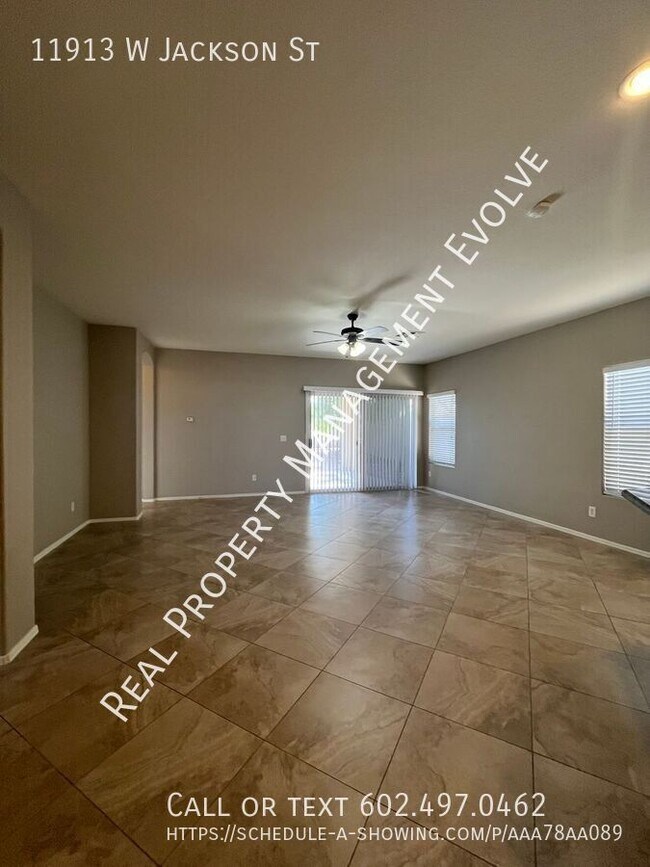 Building Photo - Pretty Avondale Home With a View!