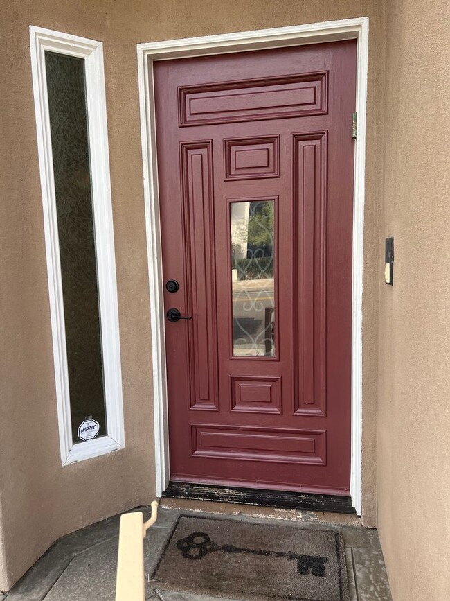 Foto del edificio - Custom home 1 block to ocean