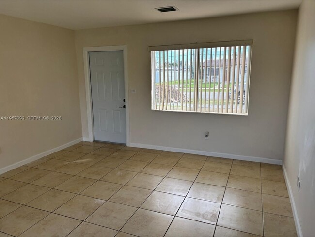 Building Photo - 14800 SW 104th Pl