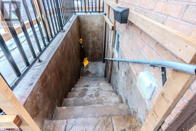 Building Photo - 807 Father D'Souza Dr