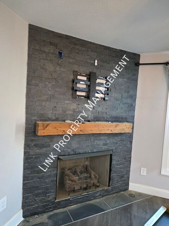 Foto del edificio - 8233 Harrison Bay Rd