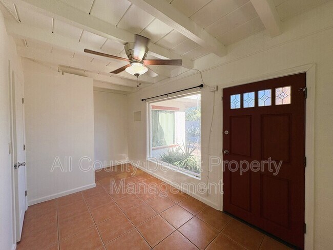 Foto del edificio - 44651 San Pascual Ave