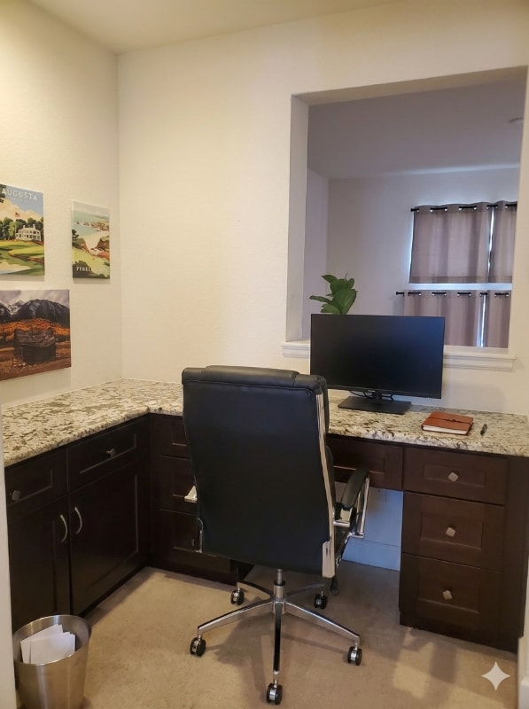 Building Photo - 3811 S Dayton St