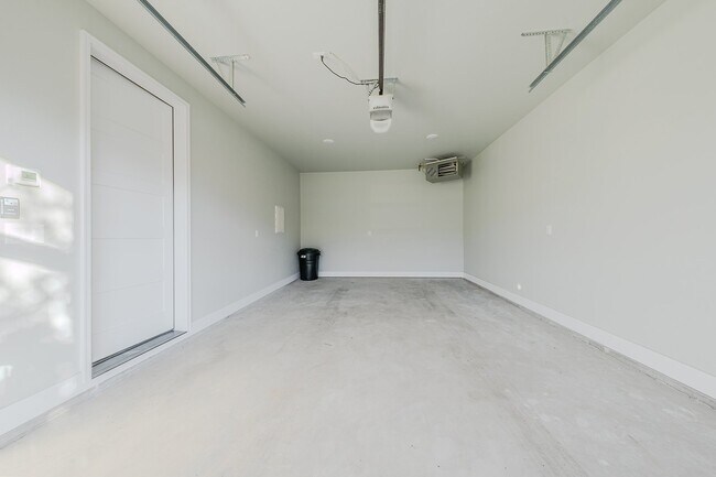 Foto del edificio - 205 Stoner Loop