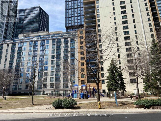 Photo du bâtiment - 65 Mutual St