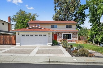Building Photo - 7817 Knollbrook Dr