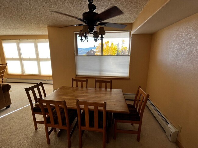 Foto del edificio - 980 Lakepoint Dr