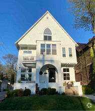 Building Photo - 2754 N Stowell Ave
