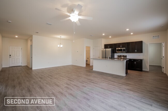 Foto del edificio - 2721 NW 18th Pl