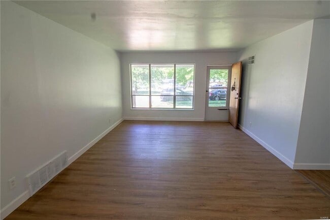 Foto del edificio - Move-in Ready!