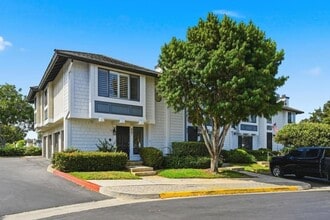 Building Photo - 867 Hollyhock Ct