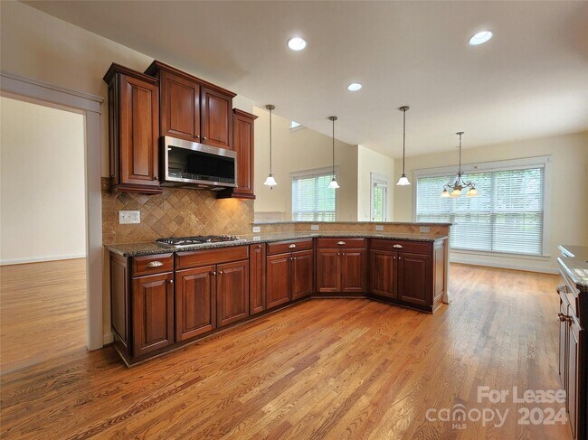 Foto del edificio - 2701 White Pines Court