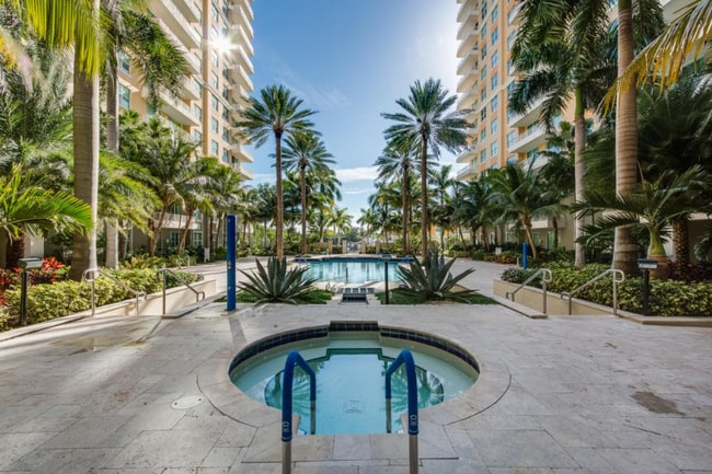 Photo - 700 E Boynton Beach Blvd Apartment