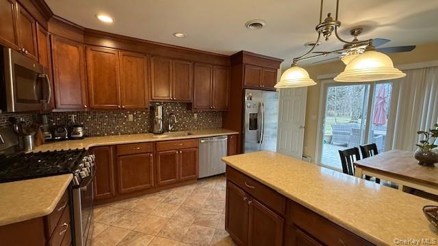 Foto del edificio - 3 Flower Ln