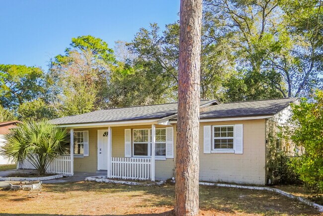 Foto del edificio - 126 Aries Dr