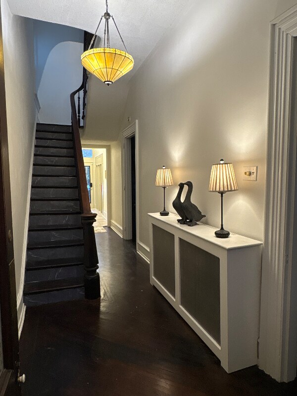 Foto del edificio - 615 W Market St