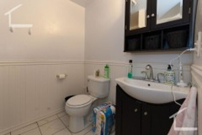 Foto del edificio - 4Bed 2Bath in Brookline - 9/1/26 (H&HW Included - Parking Available)
