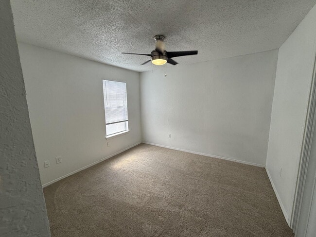 Building Photo - Rowlett Townhome