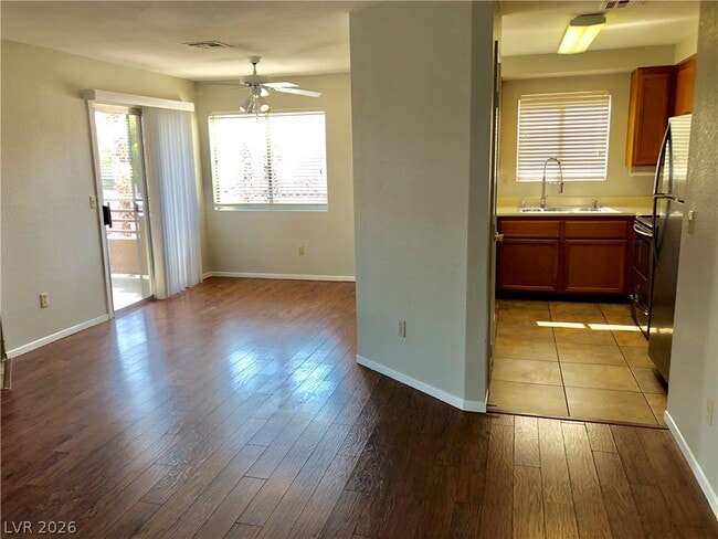 Building Photo - 6863 Tamarus St