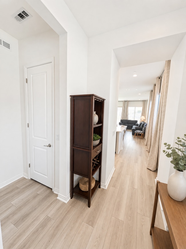 Foto del edificio - 23800 Saunter Wy