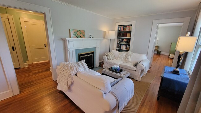 Foto del edificio - 2 Bed, 2 Bath Home in Greenville is Available