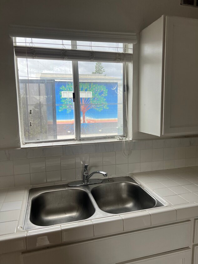 Foto principal - 533 Vernon Ave