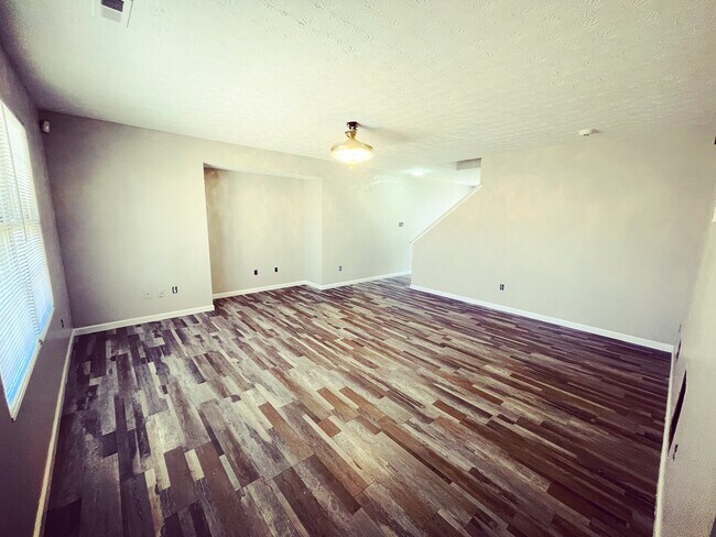 Building Photo - 5928 Brandon Dunes Dr