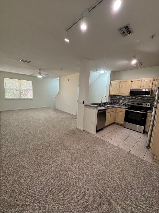 Foto del edificio - 1521 Legacy Club Dr