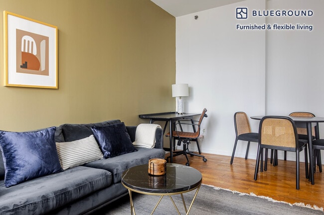 Building Photo - 635 W 42nd St