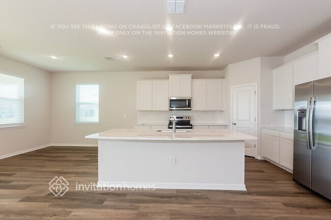 Building Photo - 5234 Rosado Run
