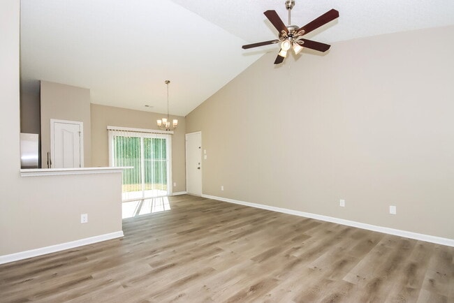 Building Photo - 107 Peterborough Dr