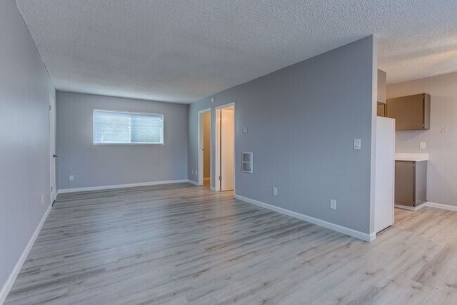Foto del edificio - Cozy Studio Apartment - 1st Month Free Ren...