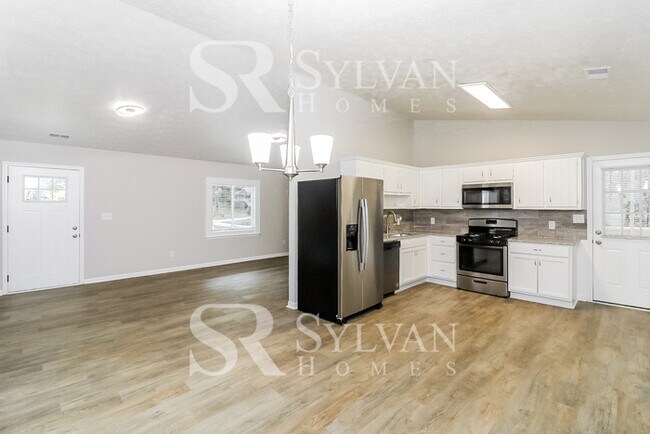 Foto del edificio - Enjoy the good life in this 3 BR, 2 BA ran...