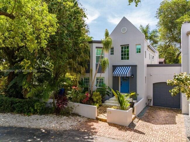 Building Photo - 2952 Peachy St