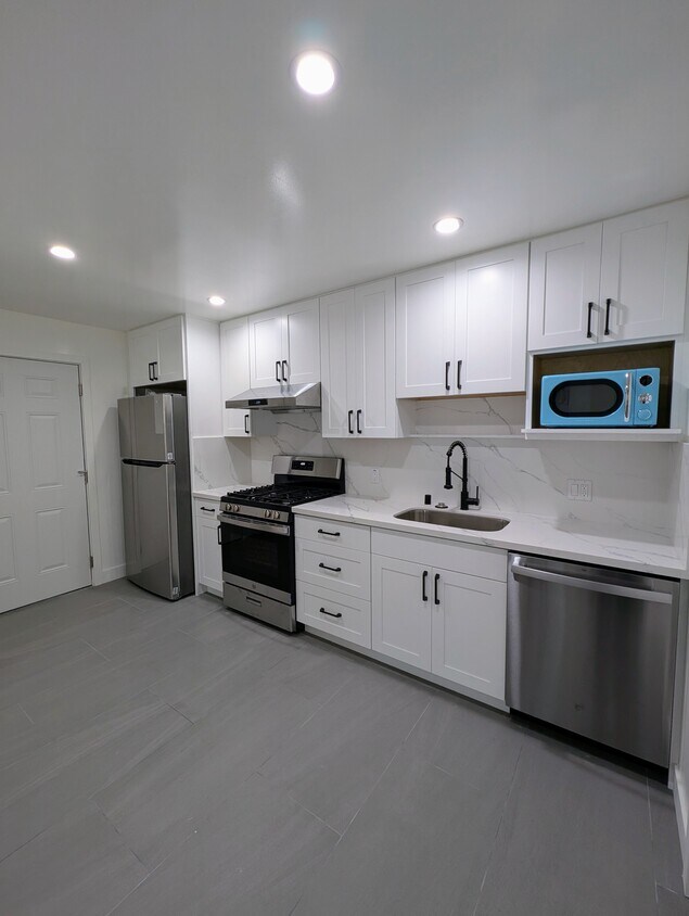 Foto principal - 380 92nd St