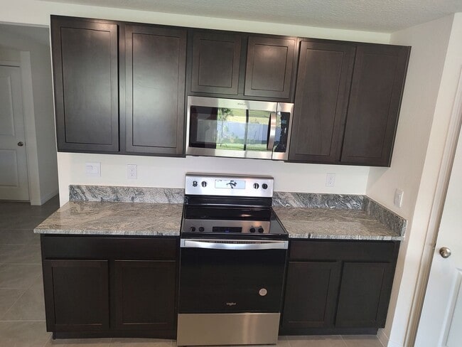 Building Photo - 2023 Newly built Home in Zephyrhills
