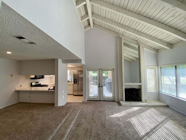 Building Photo - 24 Pueblo Vista Dr