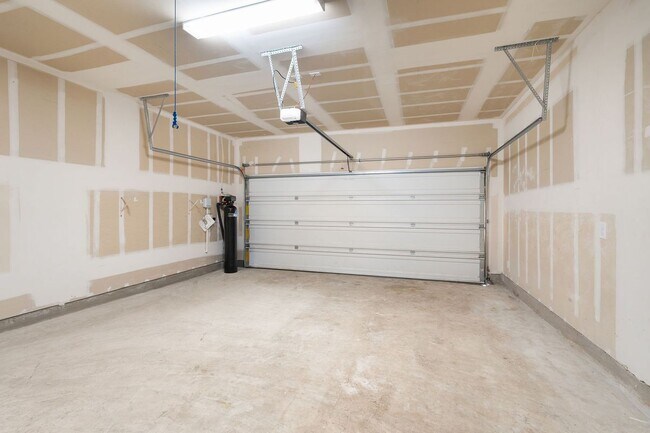 Building Photo - 313 McLintock Rd