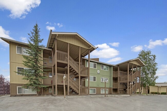 Building Photo - The Club at Eagle Point