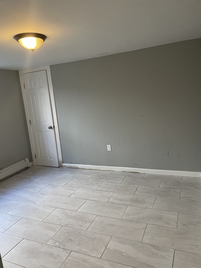 Building Photo - 420 Beach 69th St