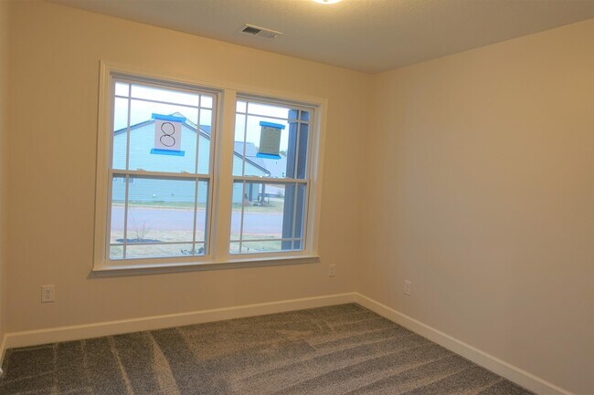 Foto del edificio - 755 Spartan Commodor Ln