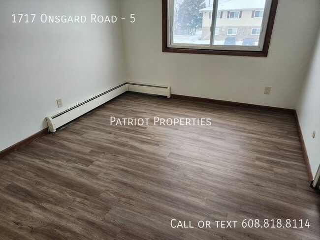Foto del edificio - 1717 Onsgard Rd