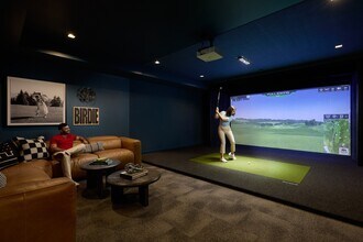 Golf and Sports Simulator - The Q De Soto