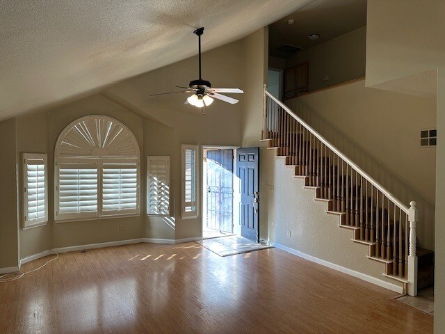 Foto del edificio - Modesto 5 Bedroom 3 Bathroom with a Pool