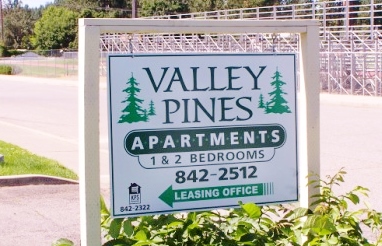 Foto del edificio - Valley Pines Apartments